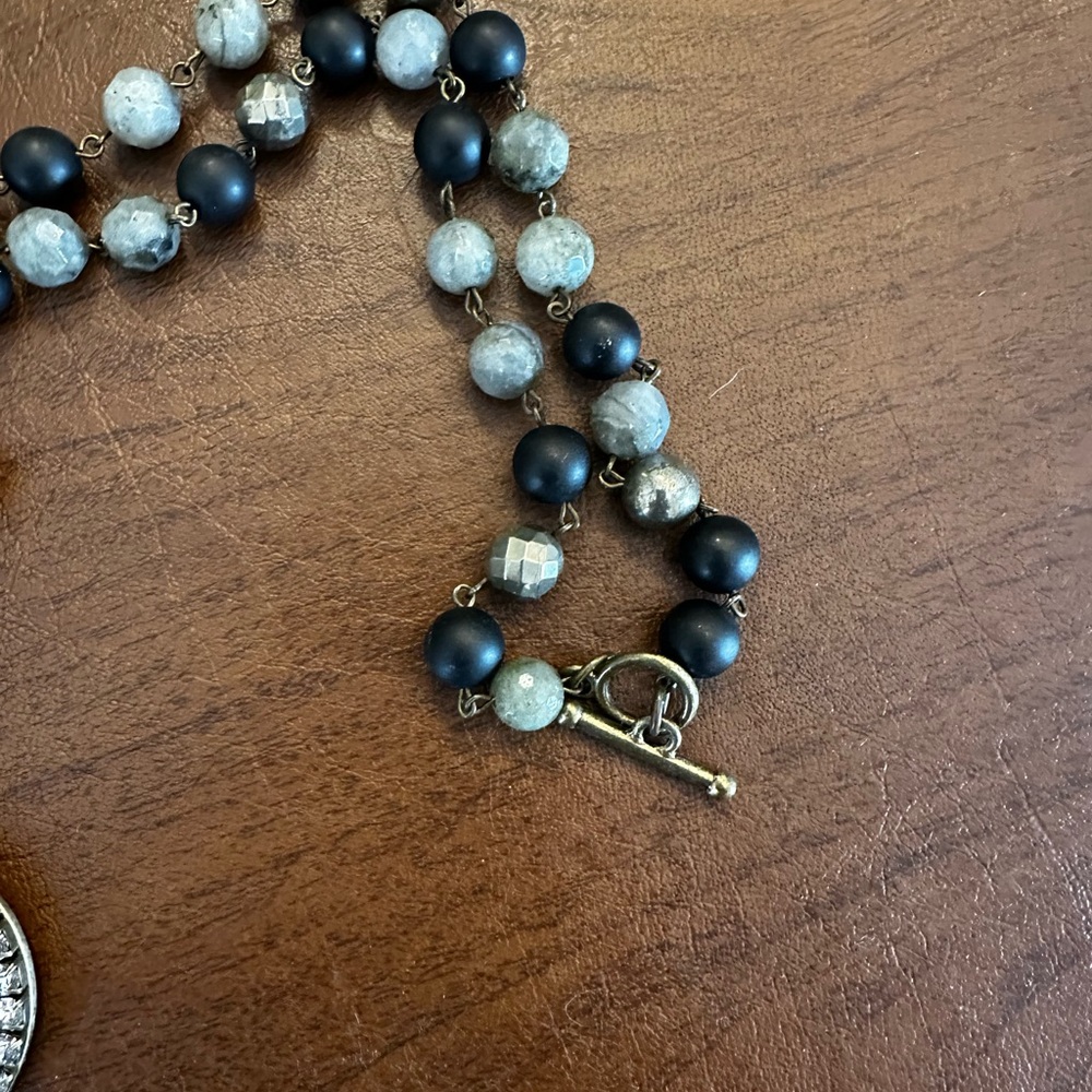 French Kande Medallion Necklace - Picture 4 of 4
